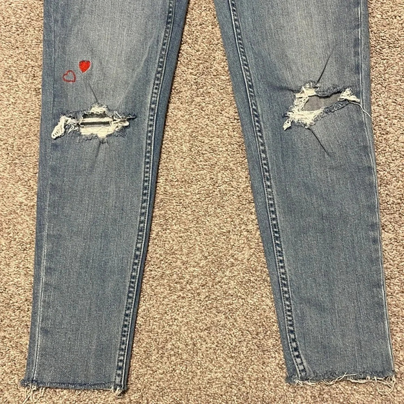 Levi’s 535 Super Skinny Jeans Star Studded Embroidered Hearts 28 - Picture 4 of 16